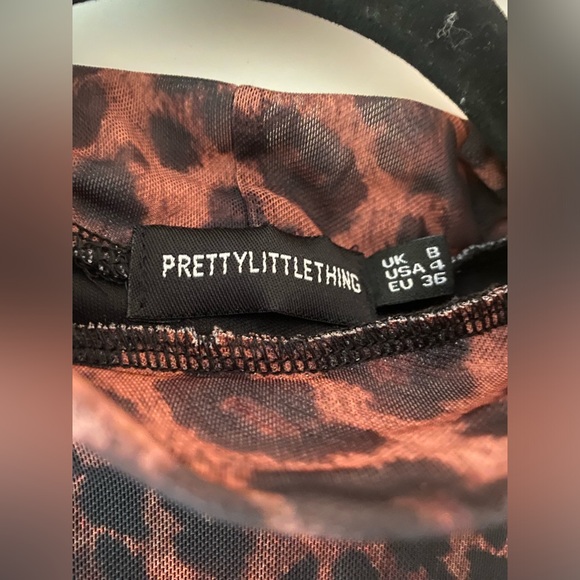 PrettyLittleThing Leopard Mini Dress - Picture 2 of 3